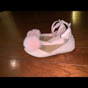 OLD NAVY POM POM FLATS